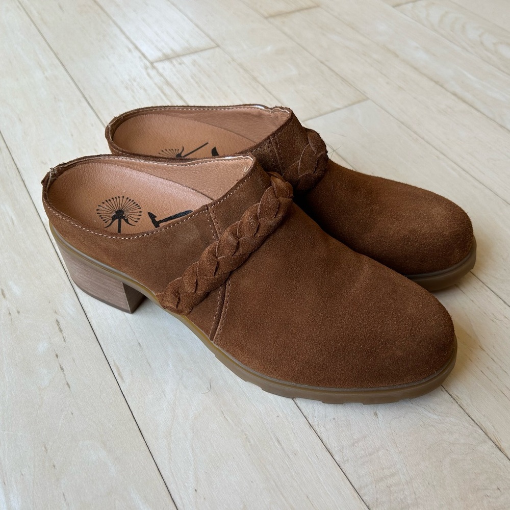 OTBT West Women’s suede braided detail mules in Camel Size 7.5
